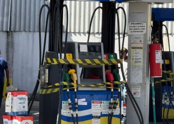 Posto tem funcionamento suspenso após descumprir acordo ambiental em Valadares